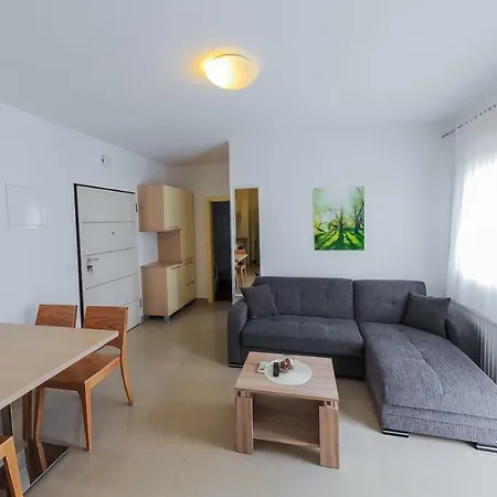 Anamarija Apartament *