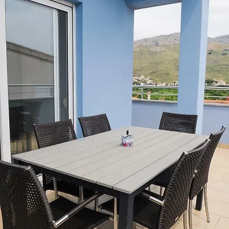 Anamarija Apartman