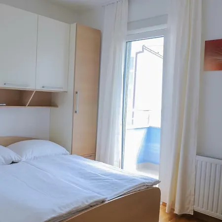 Anamarija Apartament *